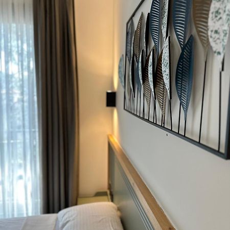 Esmahan Forest And Pool By Zehra Suites 말마리스 외부 사진
