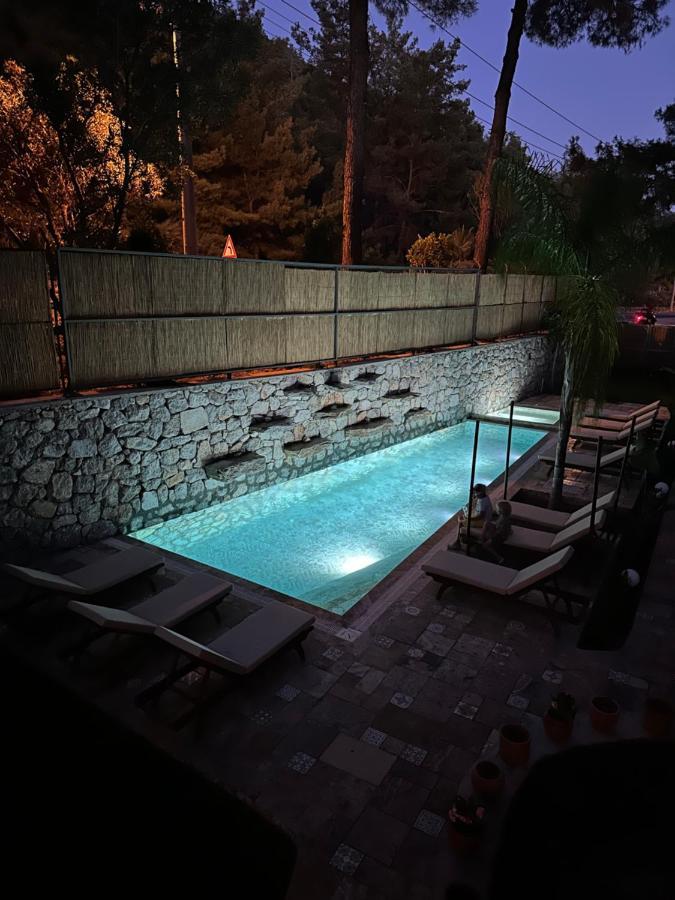 Esmahan Forest And Pool By Zehra Suites 말마리스 외부 사진